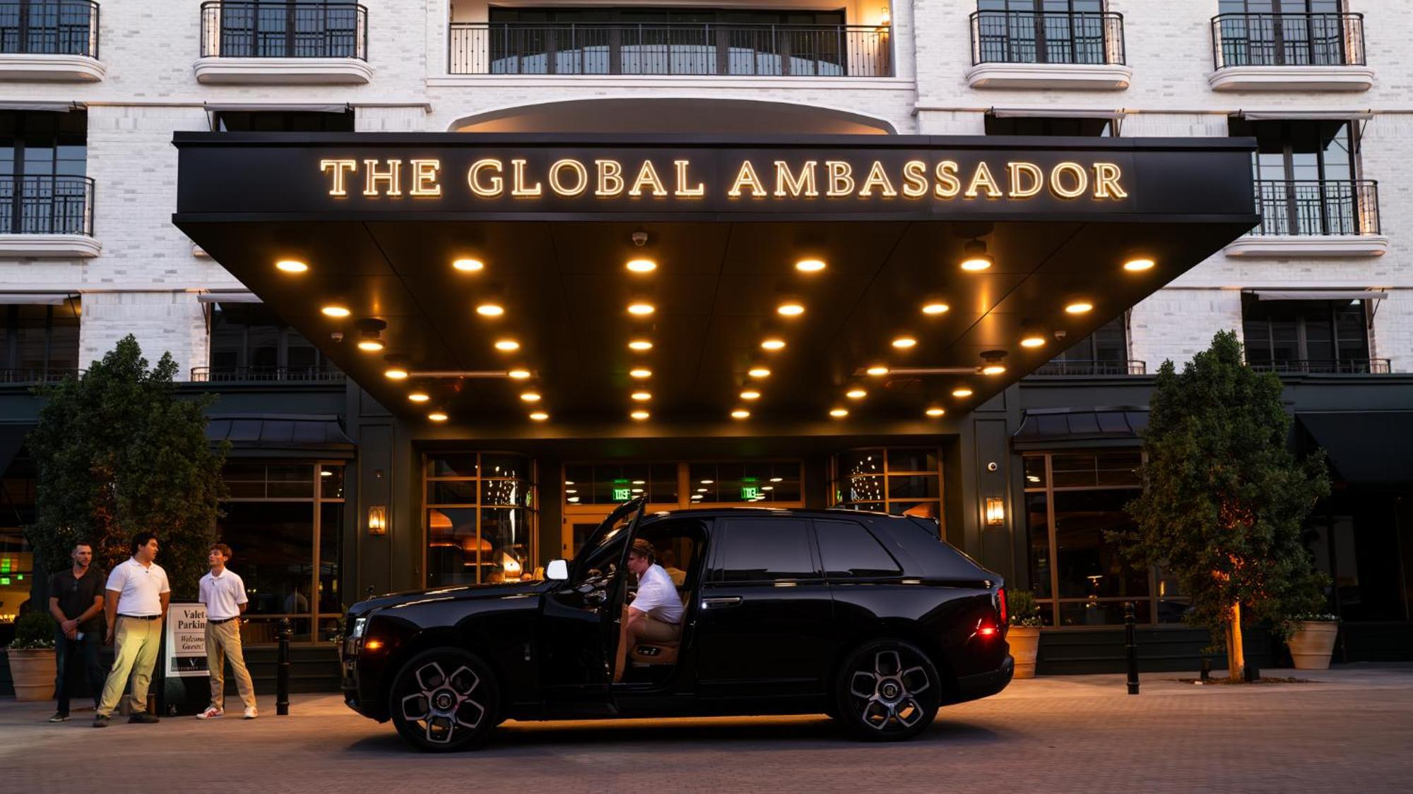 The Global Ambassador Otel Phoenix Dış mekan fotoğraf